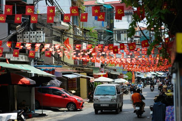 Découvrez les éventails élégants de maison de l'Éventail