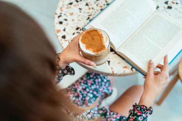 Quels sont les défis de la conservation des œuvres d'art en céramique ancienne ?